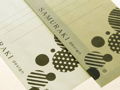 第8回　明るい色合いのロウ引き封筒に空押し