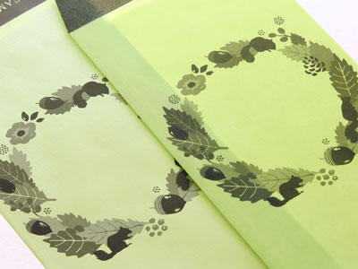 第8回　明るい色合いのロウ引き封筒に空押し