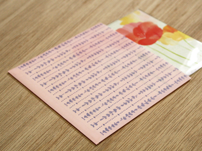 第8回　明るい色合いのロウ引き封筒に空押し