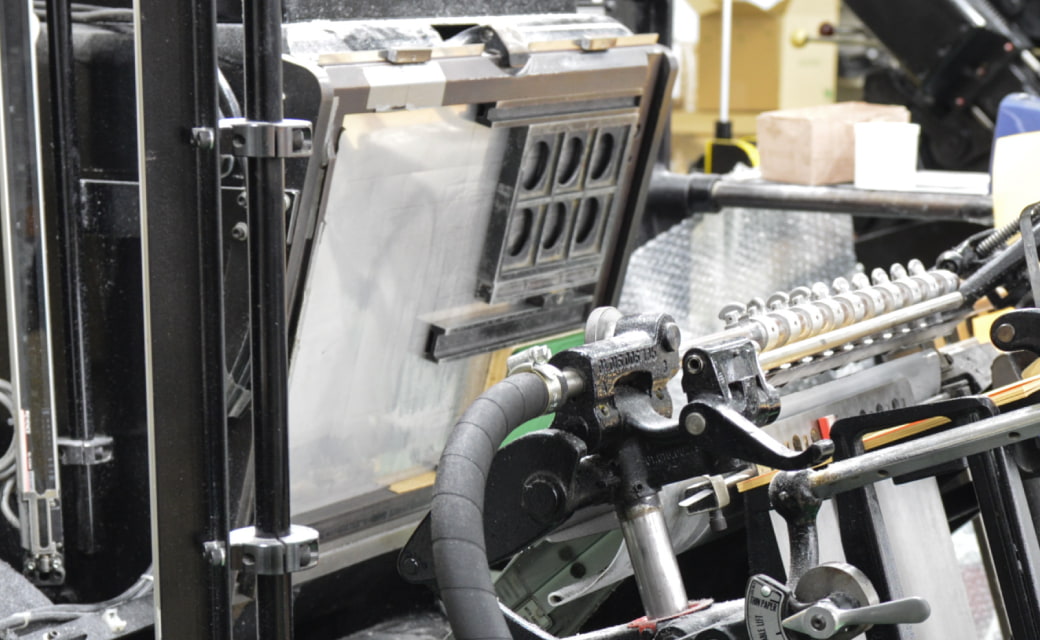 カード(厚紙)専用加工機